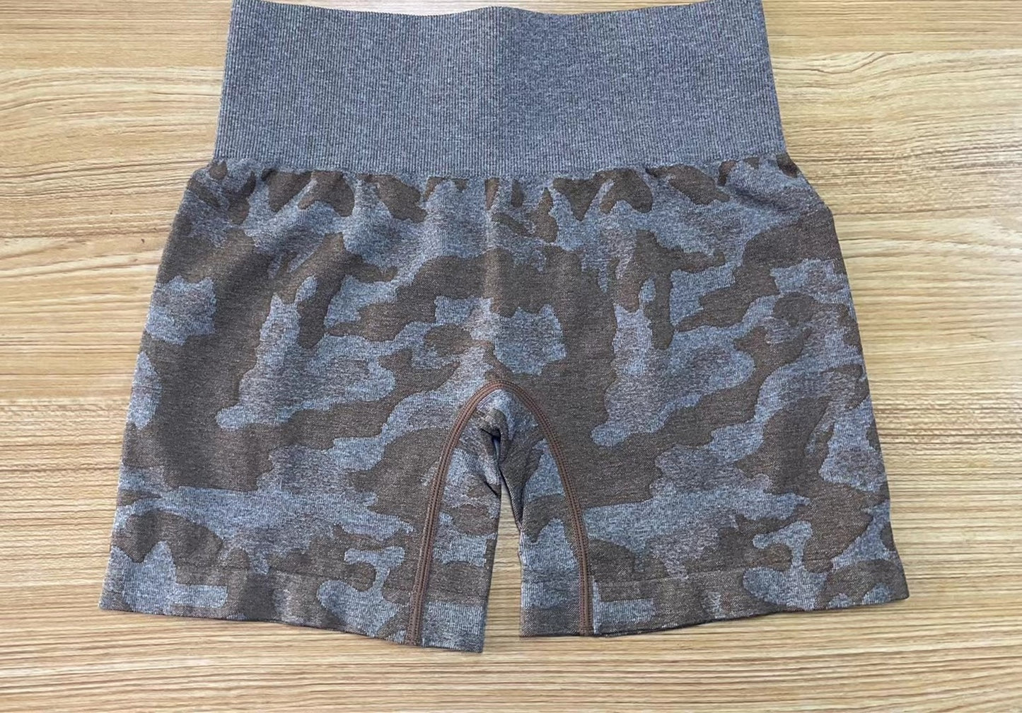 Camo Seamless Fitness & Yoga Shorts – Women’s Slim Workout